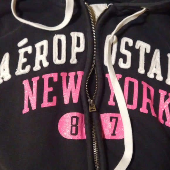 Aeropostale - Picture 4 of 8